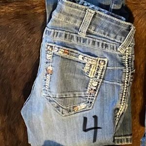 ariat jeans size 28R